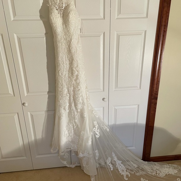 Brand new Stella York wedding dress! NEVER WORN - Picture 10 of 11